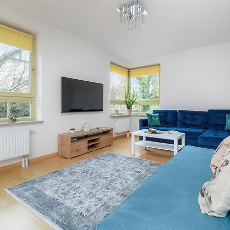 Apartment Seaside With Parking In By Renters Sopot
